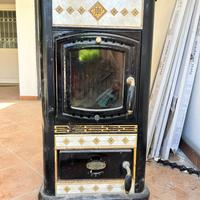 Stufa a legna in ghisa