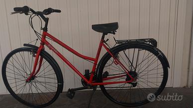 bici da donna rossa , Bianchi