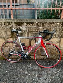 Bici da corsa Viper in carbonio