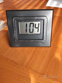 orologio digitale da tavolo o da parete