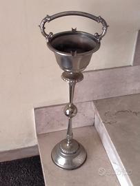 Posacenere in ottone da pavimento