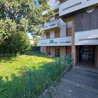 APPARTAMENTO SU DUE LIVELLI CON GIARDINO