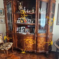 Credenza con vetrina in stile "700