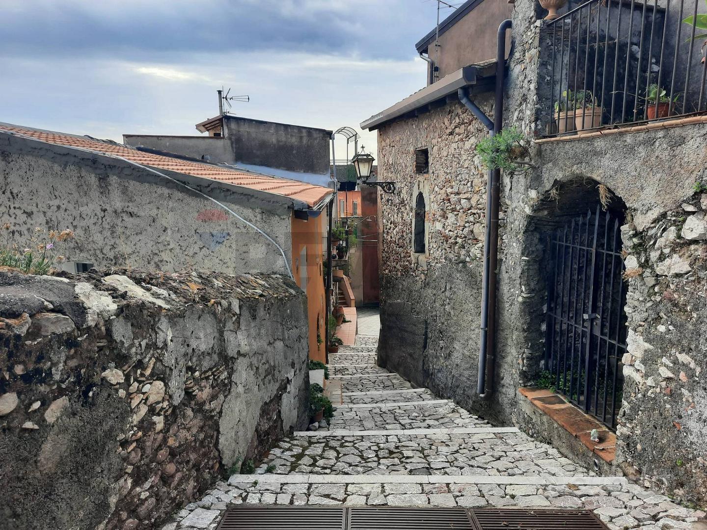 Casa Indipendente - Forza d'Agrò - Vista 3