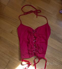 Top rosso vintage con laccio frontale 