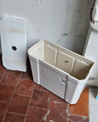 vaschetta wc  in ceramica 