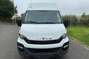 IVECO DAILY 35-140 2300cc CON SPONDA BATTENTE 2017