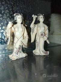 Coppia di geishe okimono, Giappone periodo Meigi. 