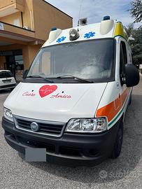Ambulanza completa e attrezzata – pronta all’uso