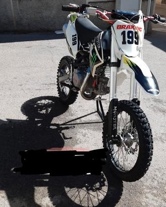 Pit bike