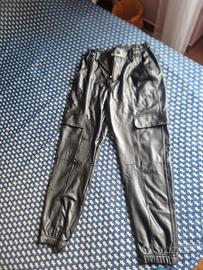 Pantaloni ecopelle taglia M