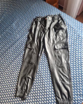 Pantaloni ecopelle taglia M