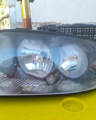 Audi A2 faro anteriore sx