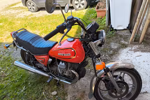 Moto Guzzi V35 C