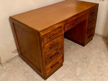 Antica Scrivania stile Liberty in Rovere - Vintage