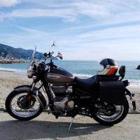 Royal Enfield Meteor 350 Aurora Black – 2.500 km,