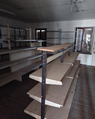 scaffaliin ferro vari usi € 5