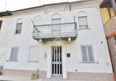 CASA SEMINDIPENDENTE A CERVESINA