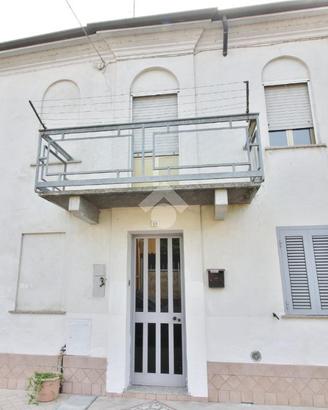 CASA SEMINDIPENDENTE A CERVESINA