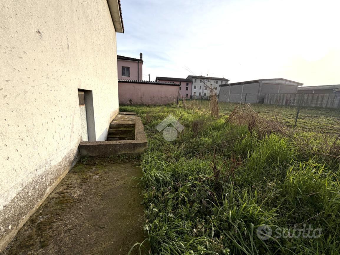 VILLA A SCHIERA D'ANGOLO A CUMIGNANO SUL NAVIGLIO - Vista 6