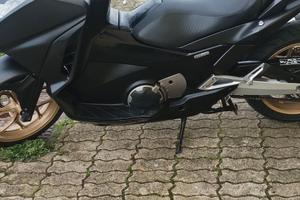 Honda integra sport 750