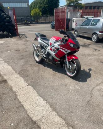 Yamaha yzf r6