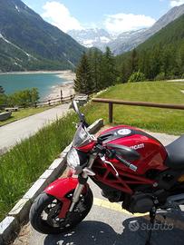 Ducati Monster 696