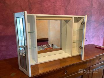 Specchiera bagno con antine