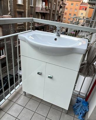 Lavabo e mobile
