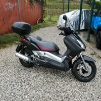 scooter Yamaha xmax