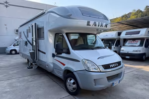 LAIKA KREOS 5001 SL 8.30 GEMELLATO PATENTE C