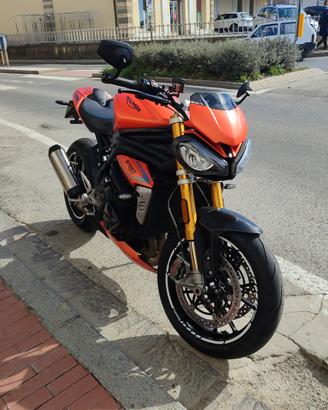 Triumph Speed triple RS 1200