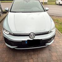 Golf 8.5 R line dsg 115cv etsi