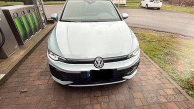 Golf 8.5 R line dsg 115cv etsi