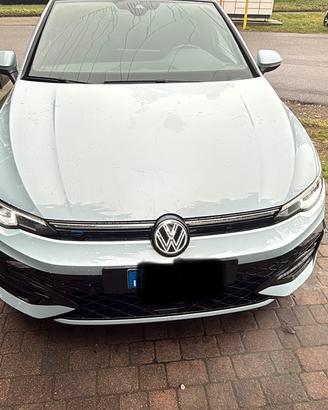 Golf 8.5 R line dsg 115cv etsi