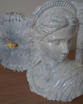 Orologio di Design Neoclassico Busto e Colonne
