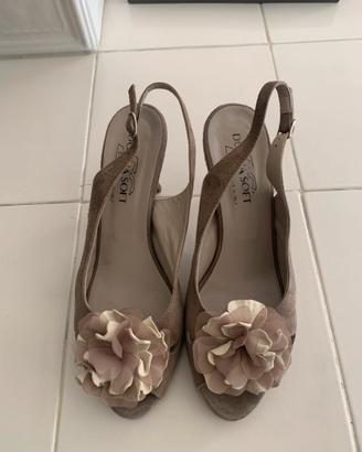 Décolleté eleganti con fiori – taglia 40