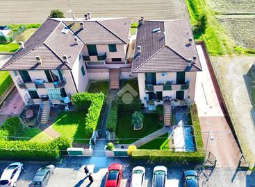 3 LOCALI A BRESCELLO