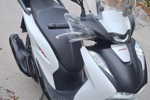 Honda SH 125(2025)-16.000km