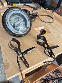 Faro+frecce+piastra+manubrio+specchietti+tappo