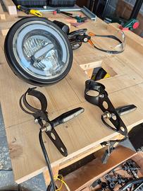 Faro+frecce+piastra+manubrio+specchietti+tappo