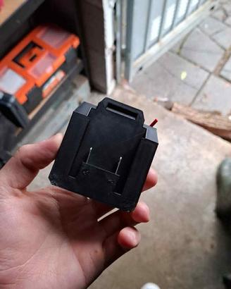 2 Adattatatori batteria + recupero batt