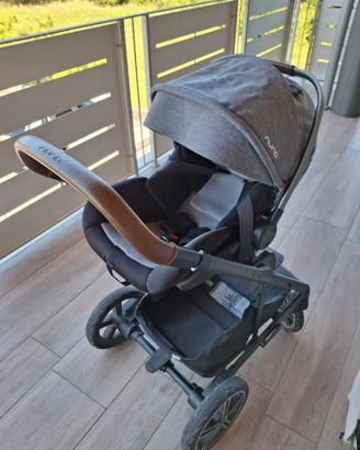 Ovetto seggiolino Nuna Arra + base isofix fissa
