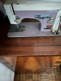 Macchina da cucire vintage
