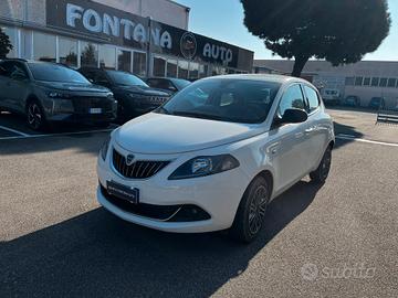 Lancia Ypsilon 1.0 FireFly 5 porte S&S Hybrid Gold