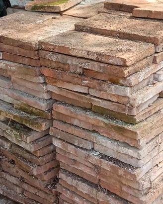 Tavelle  antiche in cotto 19x 37 x 3- 200