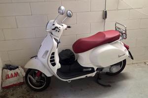 Vespa GTS Super 300
