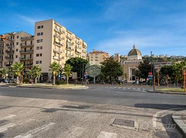 3 LOCALI A NAPOLI