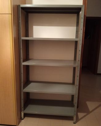 Scaffale metallico