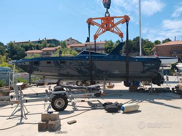 Motoscafo Galstron LA.RA.YA